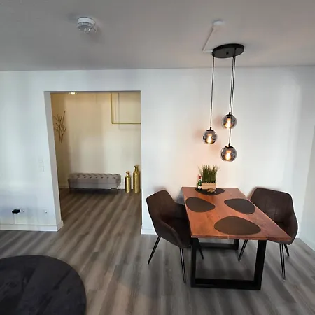 Wohntraum Kamelienweg, Sauna, Balkon Apartment